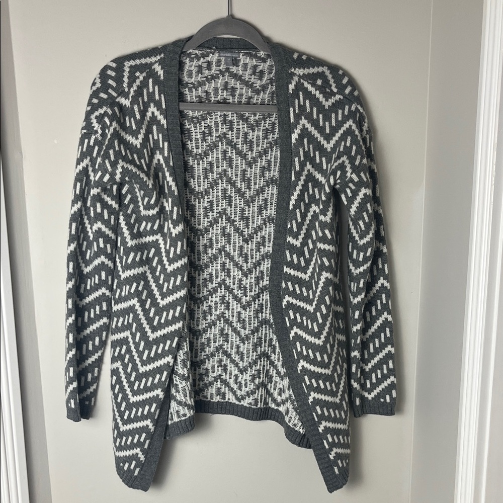 Charlotte Russe Gray and White Patterned Cardigan
